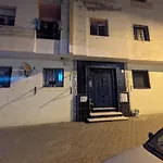 Perfect Place In Casa But Not Too Close, Great Transportation And 5Km To The Beach And Shops All Around Trams, Buses, Train